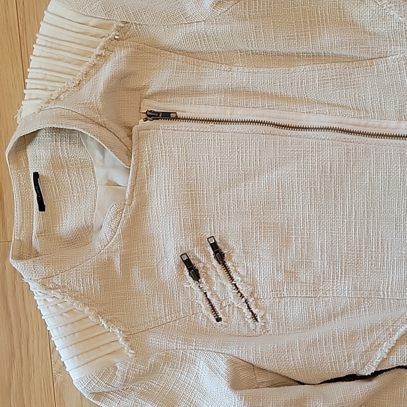 IKKS -Womens cream coloured short jacket with diagonal front zipper - Picture 2 of 8